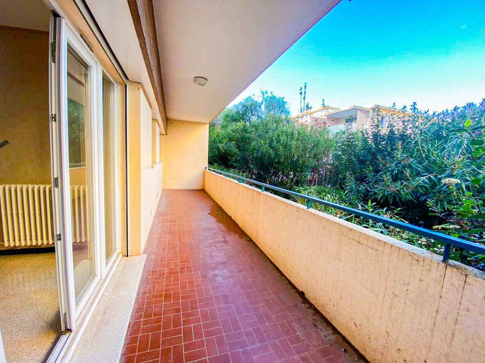 Toulon - Petit Bois : Appartement T2 avec terrasse et parkin