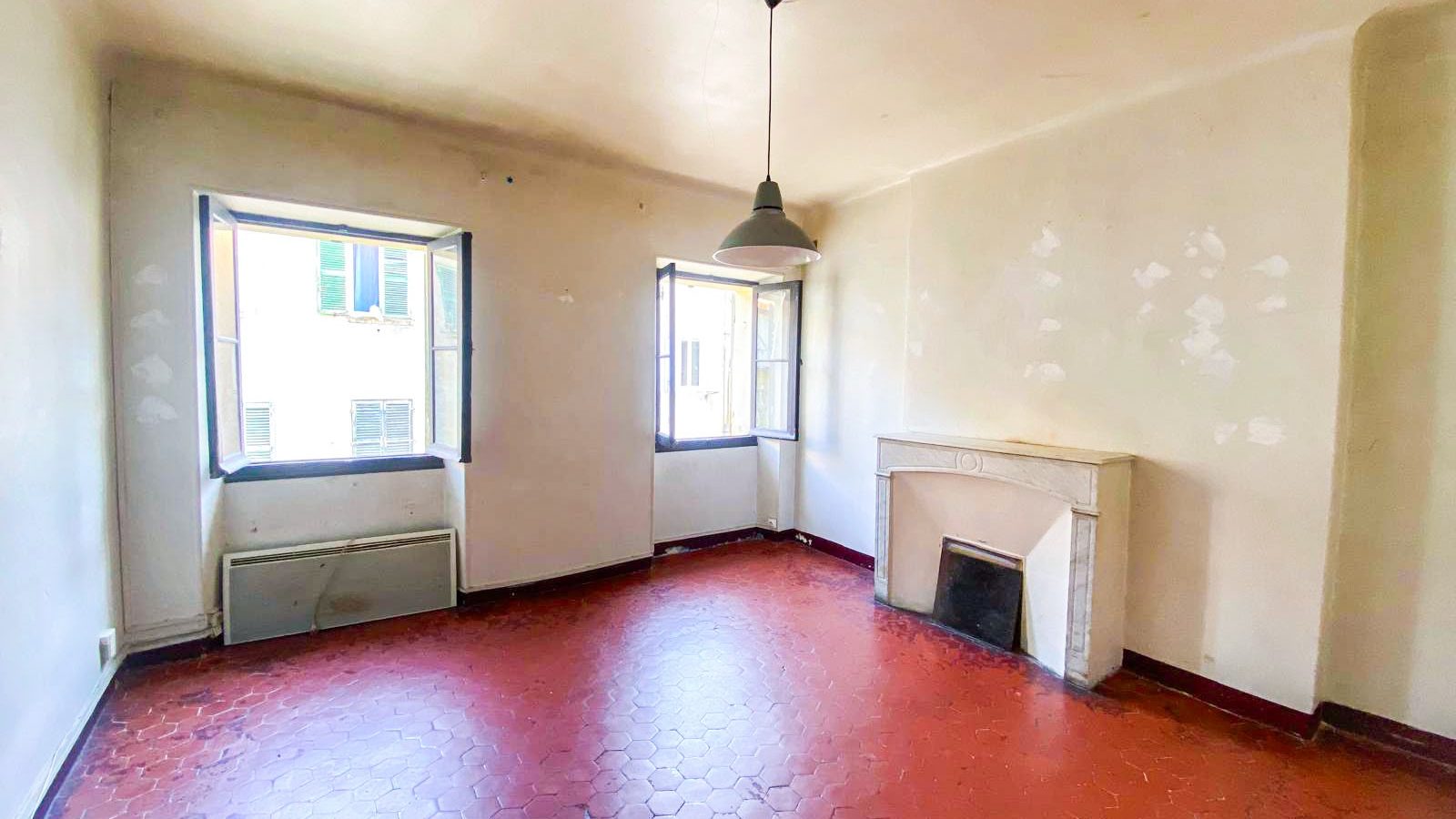 Toulon - Haute Ville : Appartement T2 à rénover