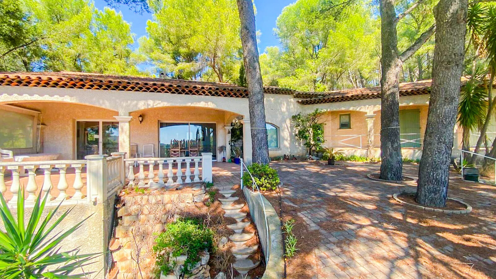Saint-Cyr-sur-Mer : Villa provençal de plein-pied