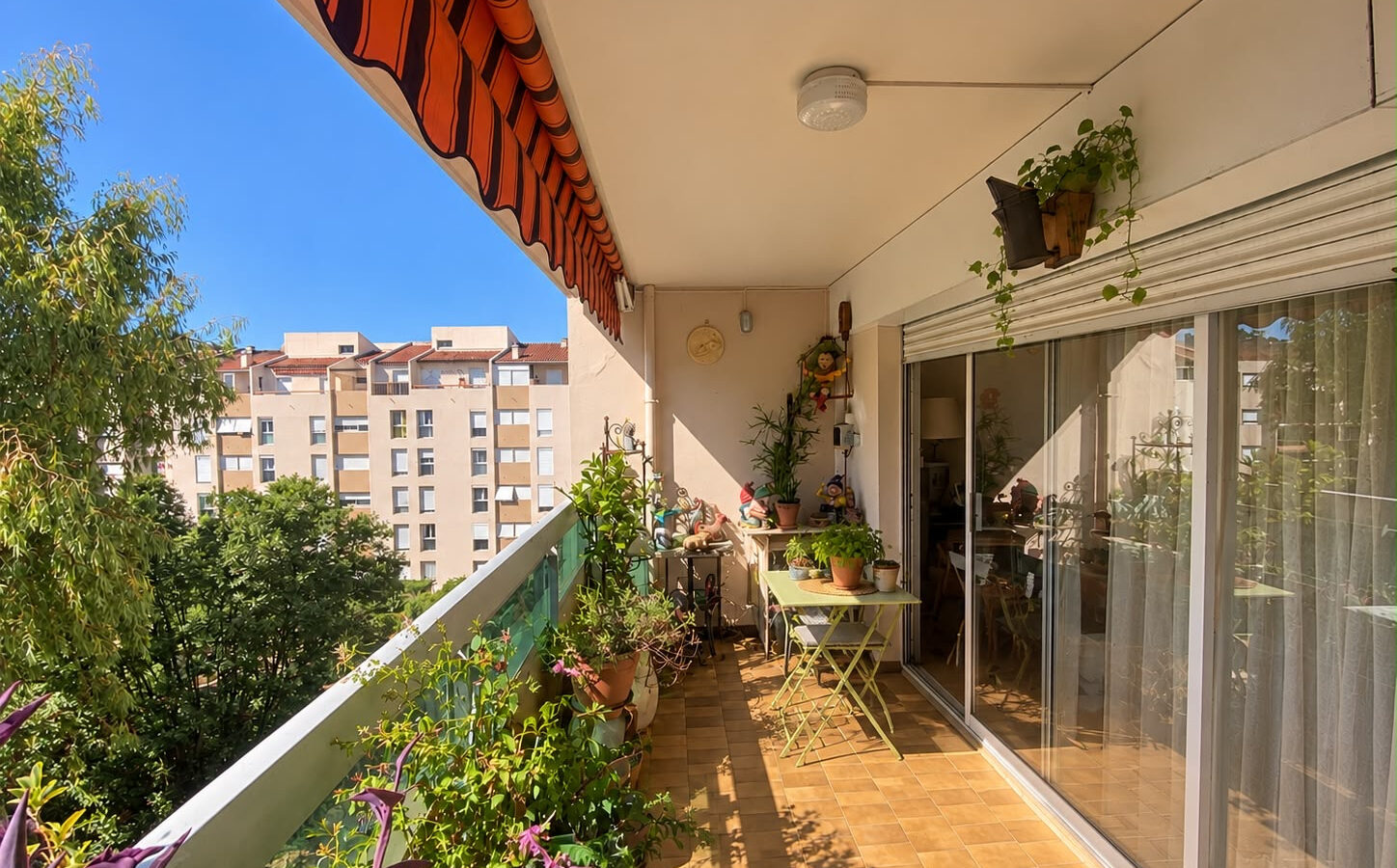 VIAGER APPARTEMENT T4 avec garage et terrase : HYERES - CENT